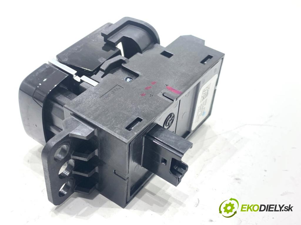 BMW G30 sedan 2022 140 kW 520 d xDrive 1995 Kulisa brzdy ručnej brzdy 5A403D5