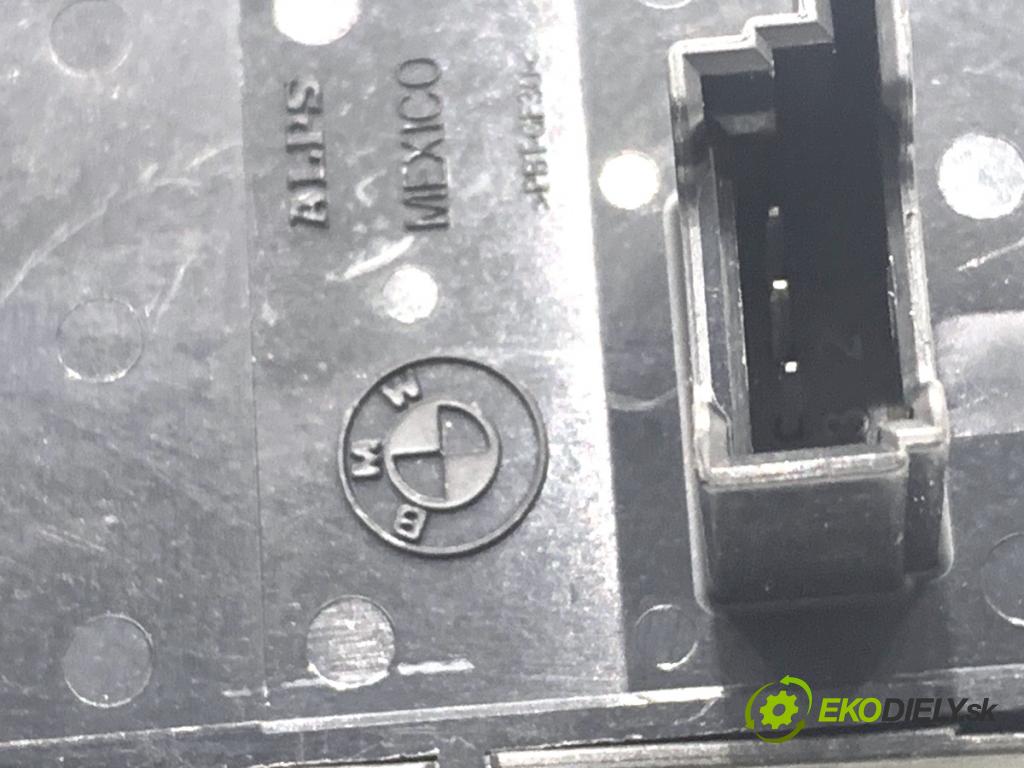 BMW G30 sedan 2022 140 kW 520 d xDrive 1995 Kulisa brzdy ručnej brzdy 5A403D5