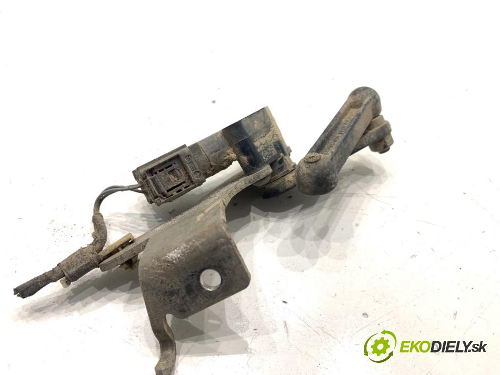 BMW G30 sedan 2022 140 kW 520 d xDrive 1995 Snímač XENON predný ľavy 6895466