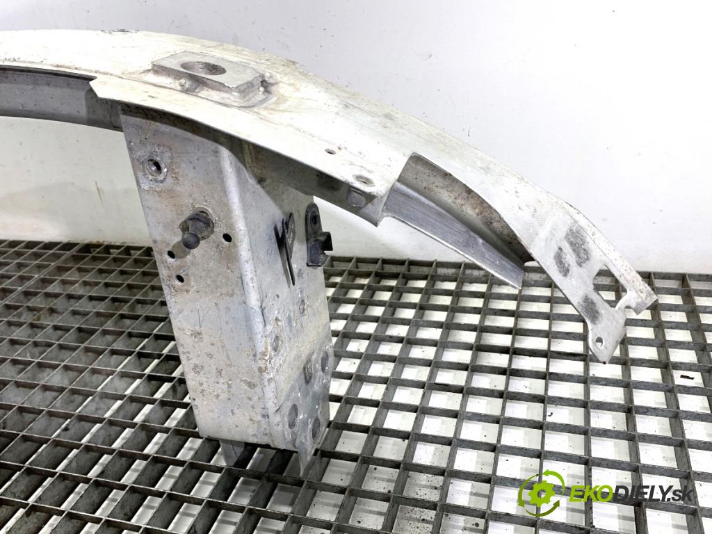 BMW G30 sedan 2022 140 kW 520 d xDrive 1995 výztuha nárazníka přední část 7385288 (Přední výztuha)