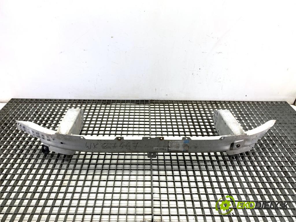 BMW G30 sedan 2022 140 kW 520 d xDrive 1995 výztuha nárazníka přední část 7385288 (Přední výztuha)