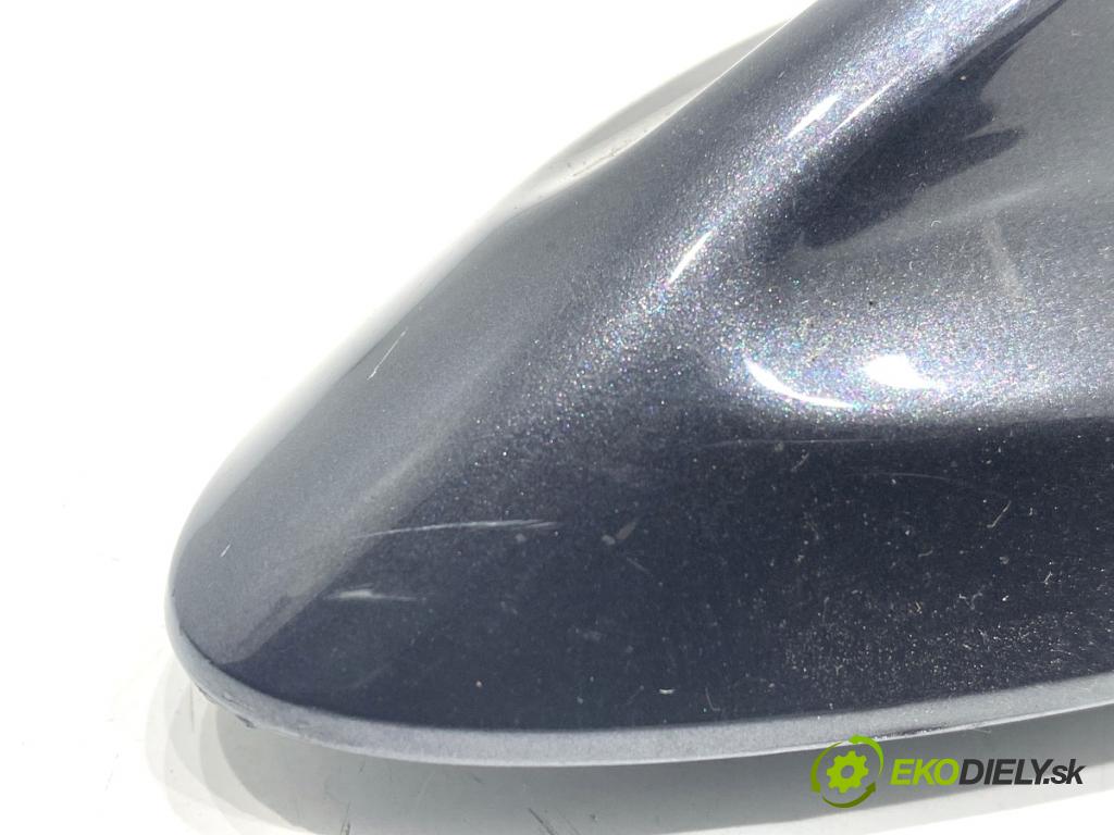 BMW G30 sedan 2022 140 kW 520 d xDrive 1995 ANTENA 6826326