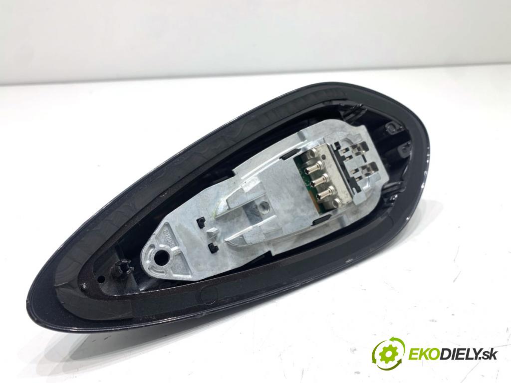 BMW G30 sedan 2022 140 kW 520 d xDrive 1995 ANTENA 6826326