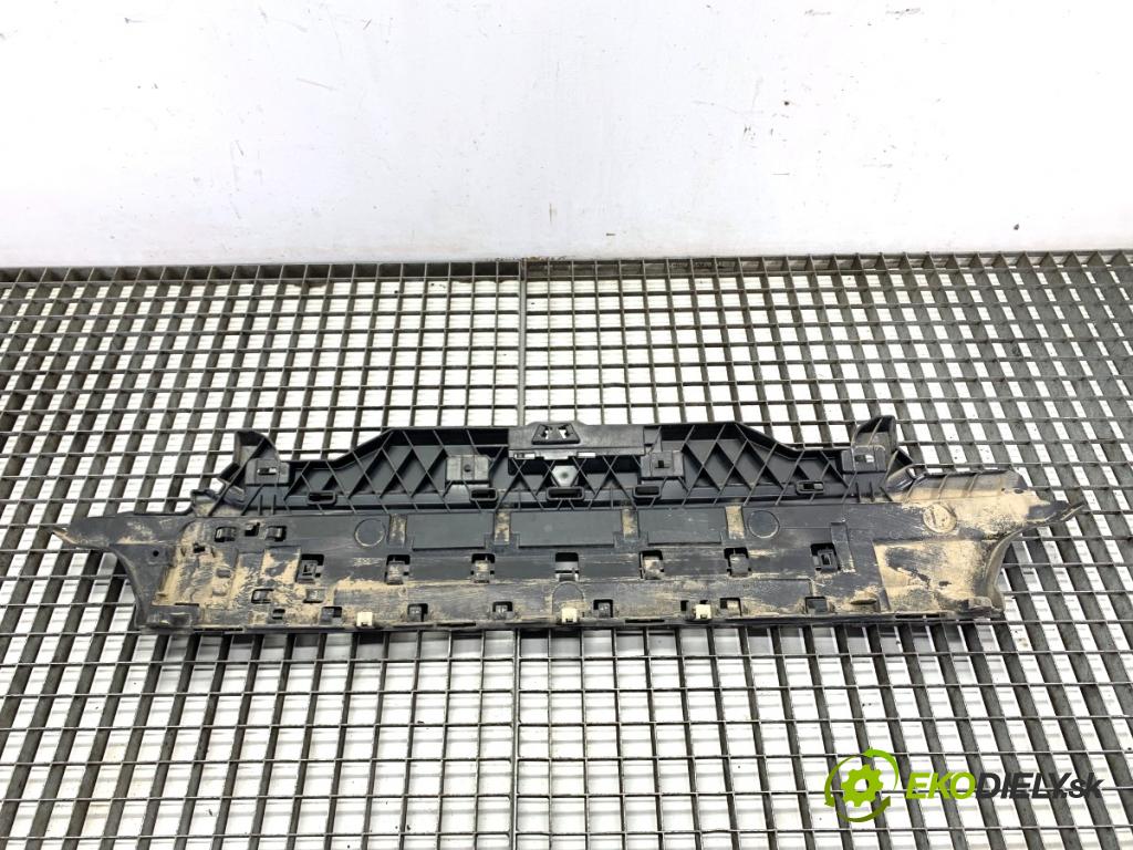 BMW G30 sedan 2022 140 kW 520 d xDrive 1995 Úchyt nárazníka zad stredový