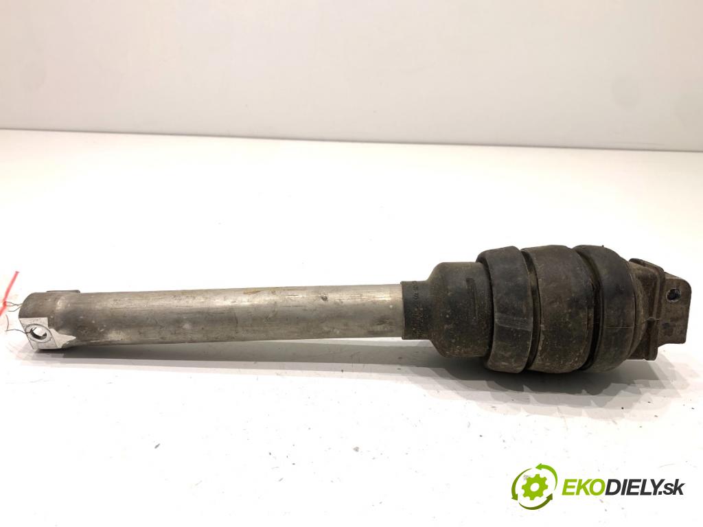 BMW G30 sedan 2022 140 kW 520 d xDrive 1995 tyč tyče řídící 