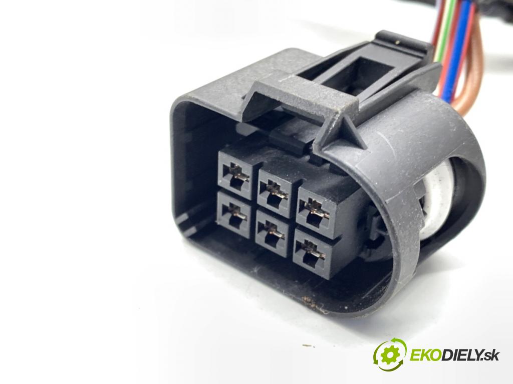 BMW G30 sedan 2022 140 kW 520 d xDrive 1995 káblovačka dveře zadní část pravý 9841292