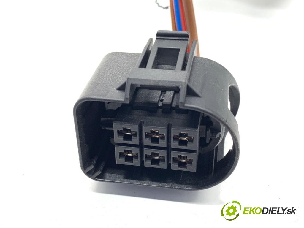 BMW G30 sedan 2022 140 kW 520 d xDrive 1995 káblovačka dveře zadní část levý 9841292