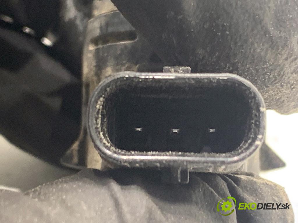 BMW G30 sedan 2022 140 kW 520 d xDrive 1995 Snímač PDC 9826961