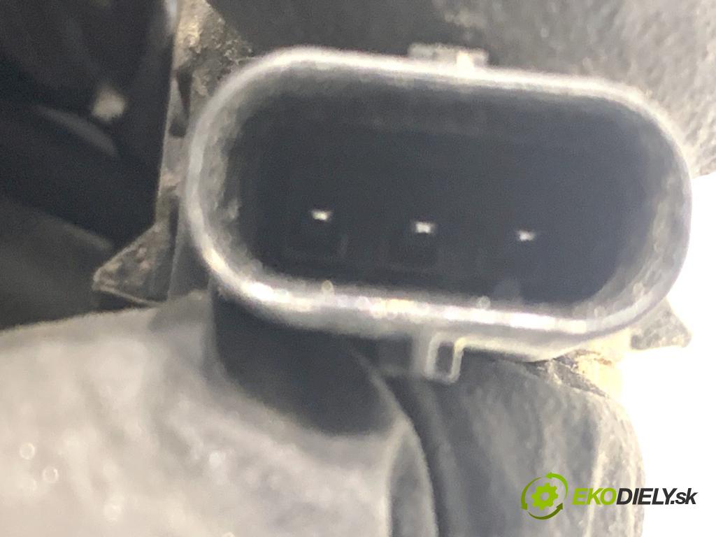 BMW G30 sedan 2022 140 kW 520 d xDrive 1995 Snímač PDC 9826961