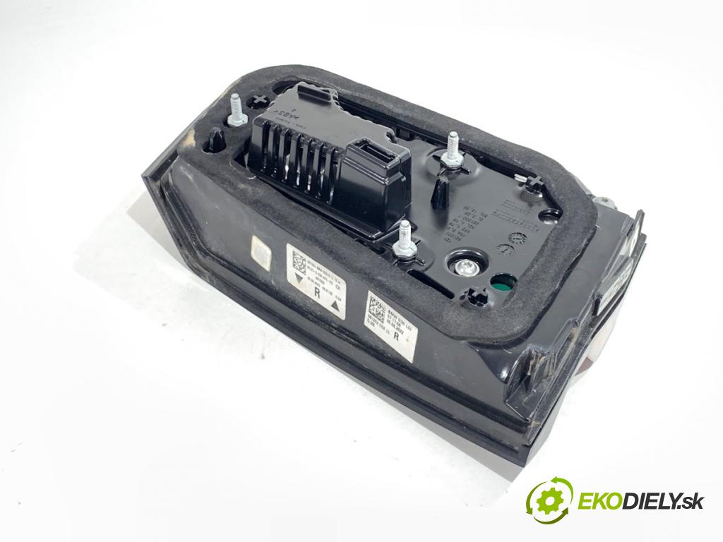 BMW G30 sedan 2022 140 kW 520 d xDrive 1995 světlo zadní část pravá vnitřní 5A38AF2 (Klika dveří ostatní)