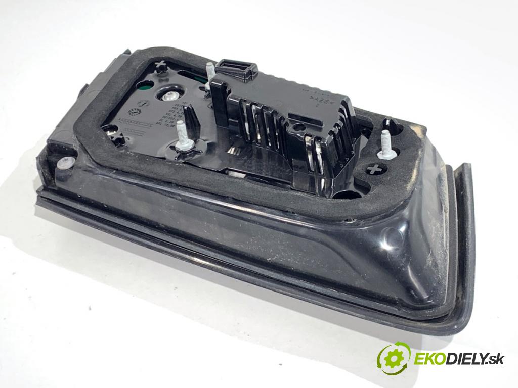 BMW G30 sedan 2022 140 kW 520 d xDrive 1995 světlo zadní část pravá vnitřní 5A38AF2 (Klika dveří ostatní)