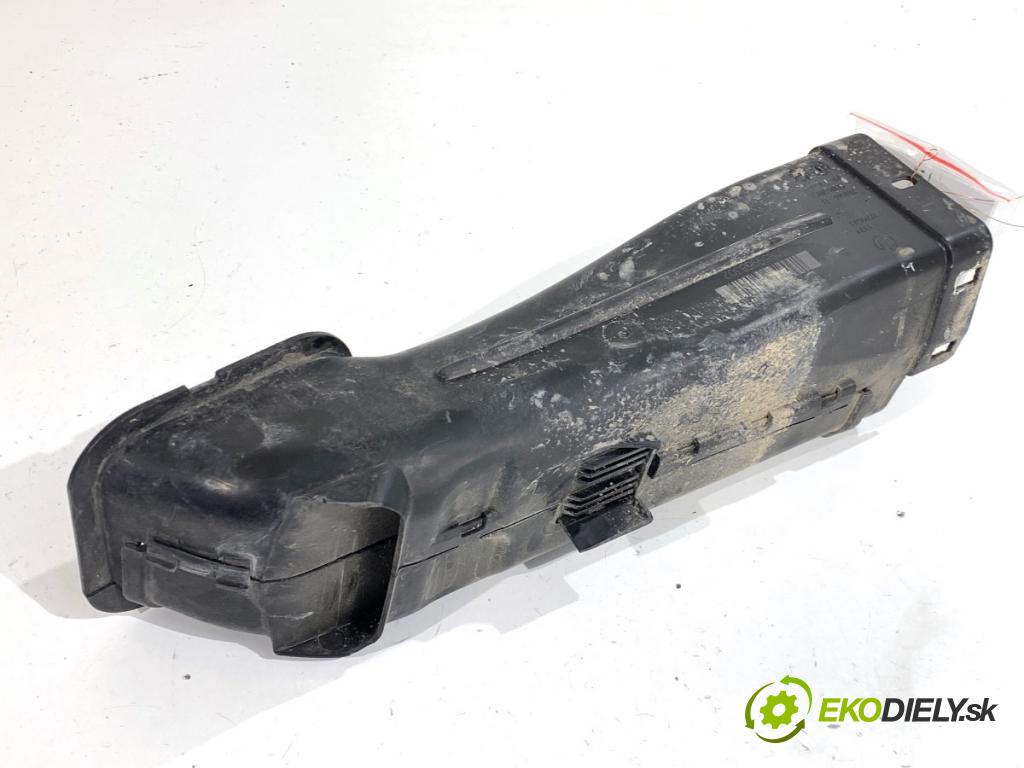 BMW G30 sedan 2022 140 kW 520 d xDrive 1995 volant vzduchu 8599683