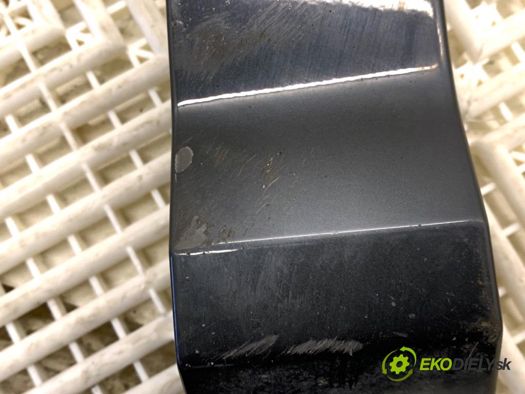 AUDI Q3 II SUV 2021 110 kW 35 TFSI Mild Hybrid 1498 lišta blatníka přední část pravá 965057R