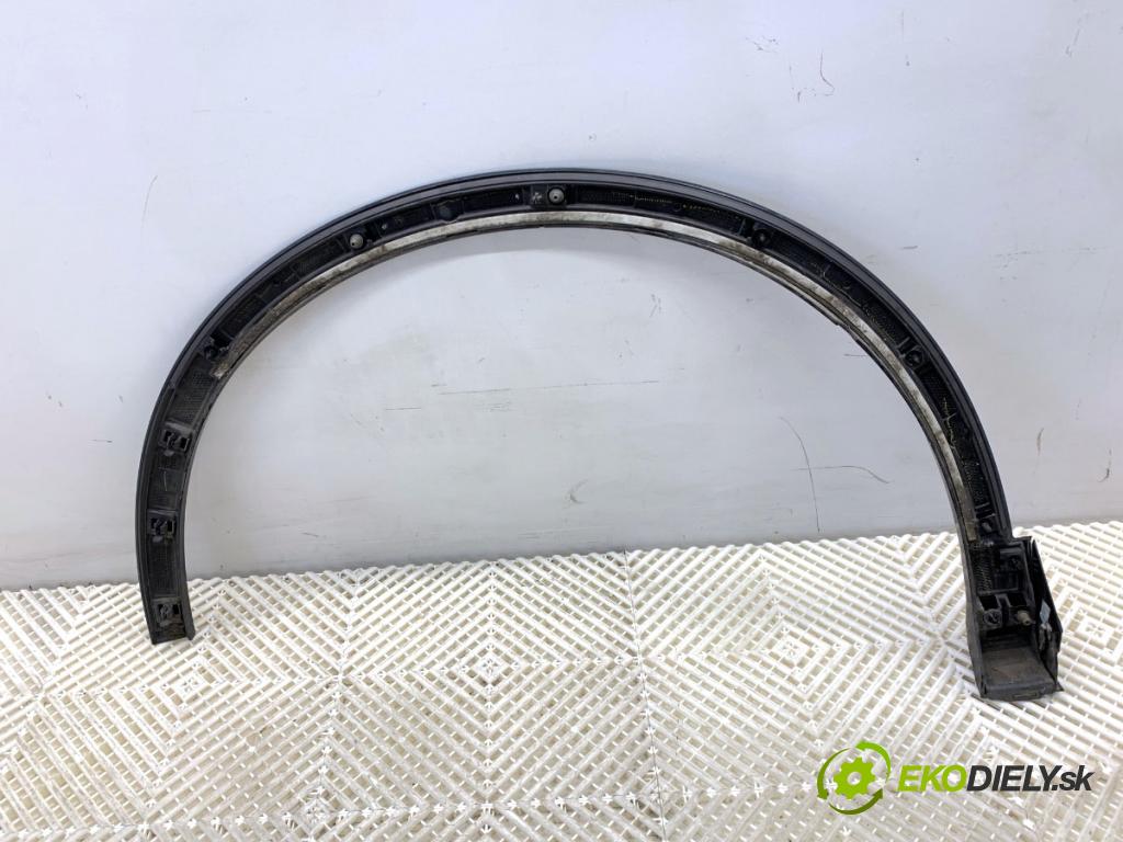 AUDI Q3 II SUV 2021 110 kW 35 TFSI Mild Hybrid 1498 lišta blatníka přední část pravá 965057R