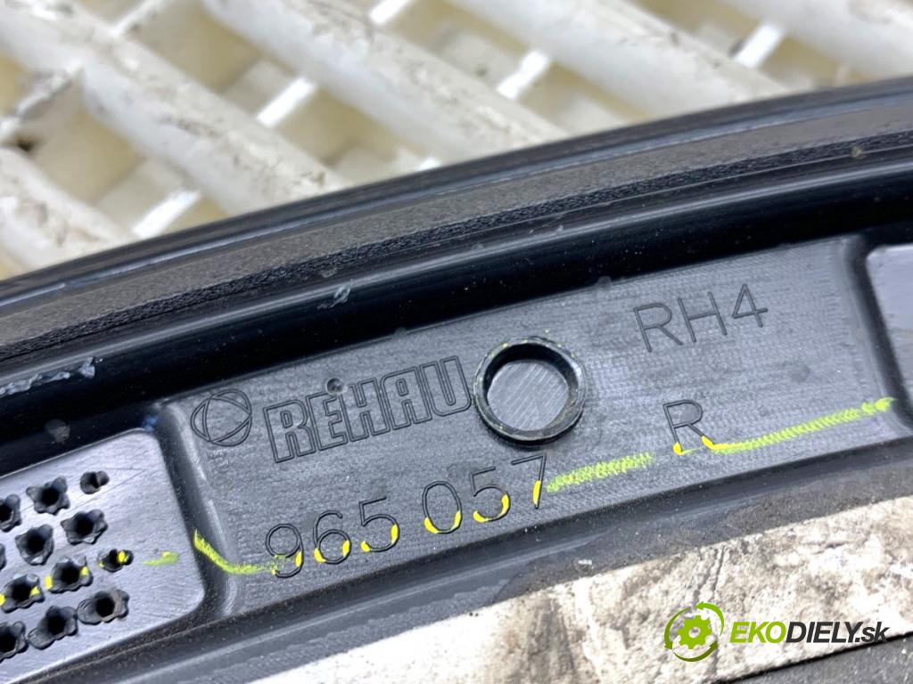 AUDI Q3 II SUV 2021 110 kW 35 TFSI Mild Hybrid 1498 lišta blatníka přední část pravá 965057R