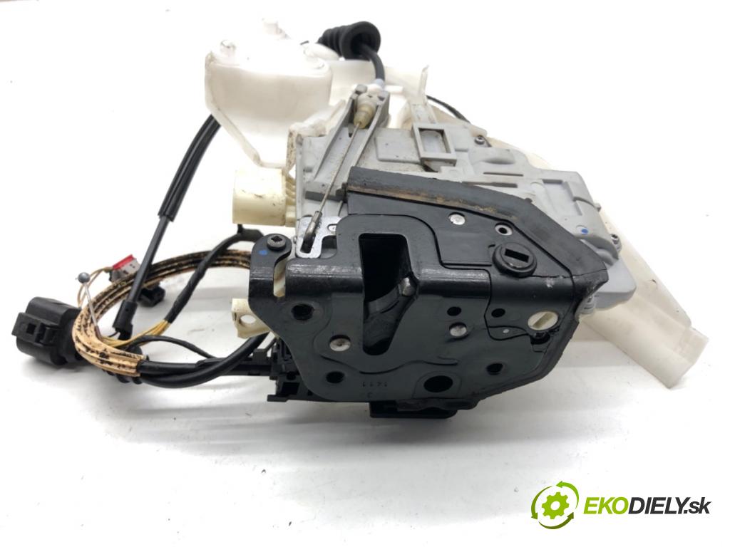 VW PASSAT B7 sedan 2011 103 kW 2.0 TDI 1968 zámok dveře pravý zadní část 3C4839016A