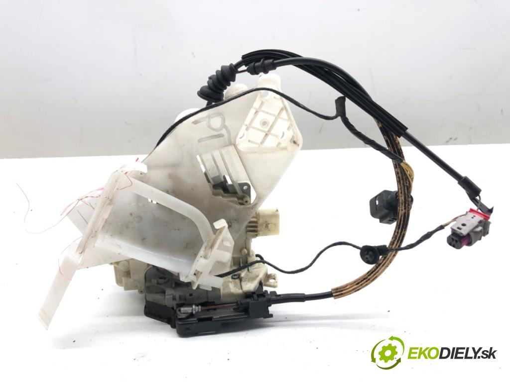 VW PASSAT B7 sedan 2011 103 kW 2.0 TDI 1968 zámok Dvere pravy zad 3C4839016A