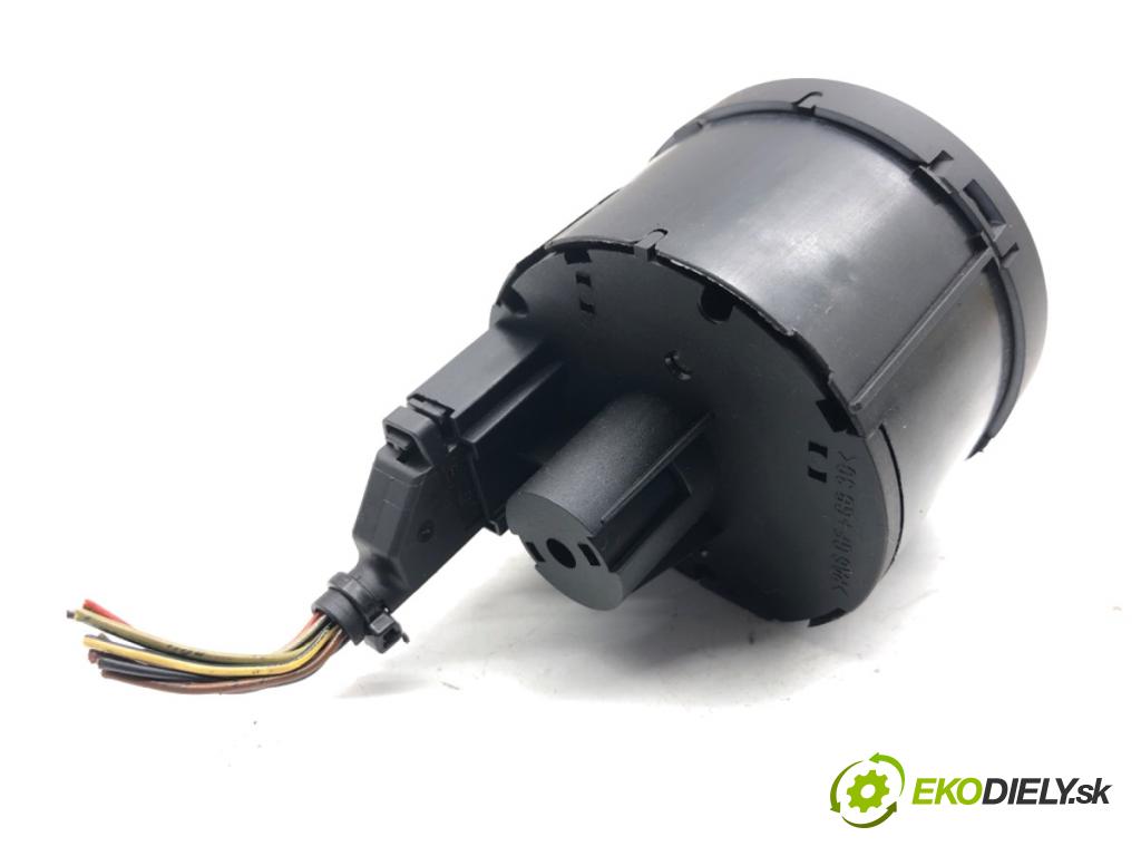 VW PASSAT B7 sedan 2011 103 kW 2.0 TDI 1968 Spínač svetiel 3C8941431