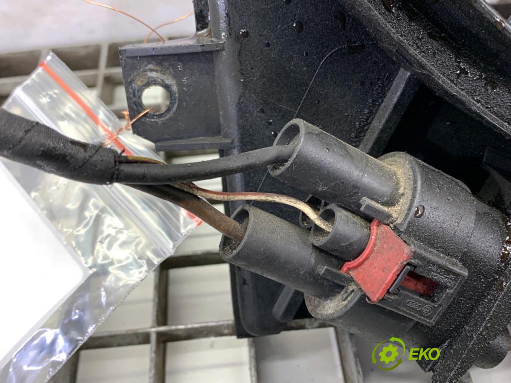 VW PASSAT B7 sedan 2011 103 kW 2.0 TDI 1968 Ventilátor chladiča 1K0121207BC (Ventilátor)