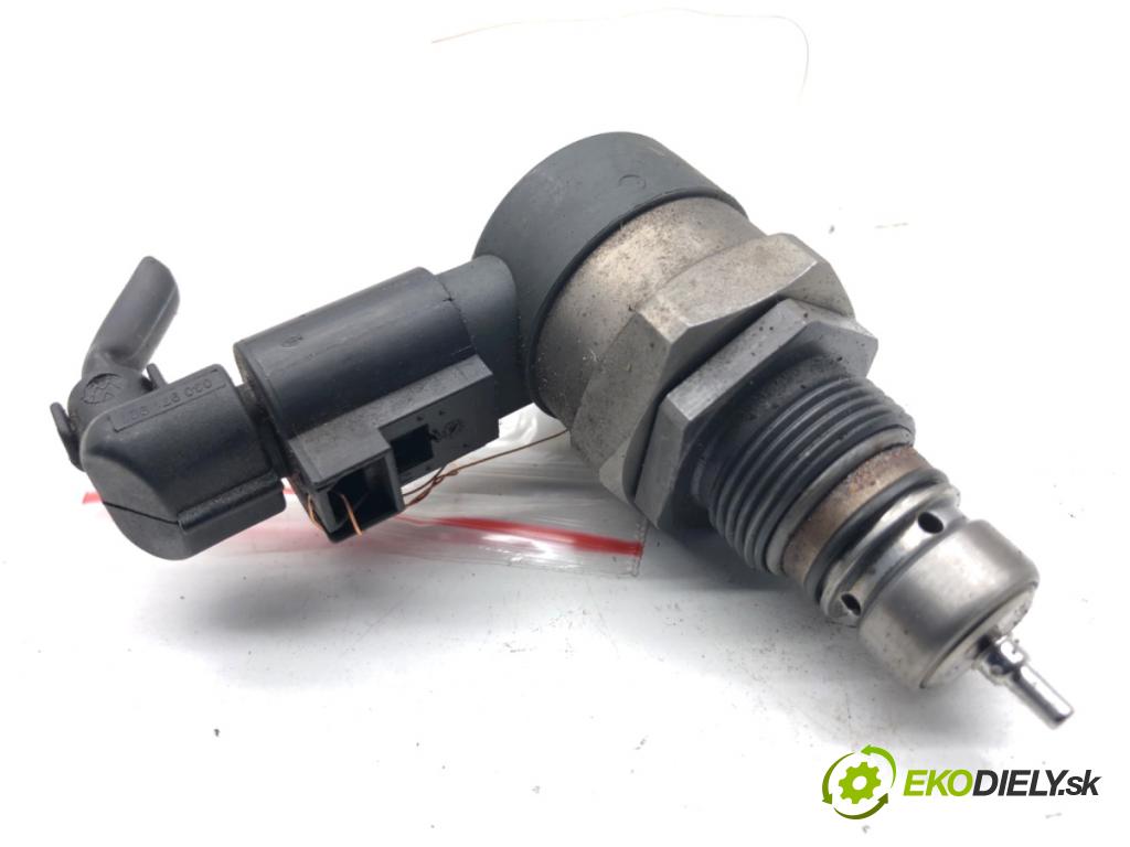 VW PASSAT B7 sedan 2011 103 kW 2.0 TDI 1968 Regulátor tlaku paliva 057130764AB (Palivový systém ostatné)