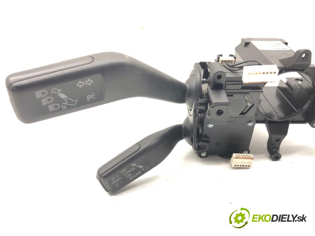 VW PASSAT B7 sedan 2011 103 kW 2.0 TDI 1968 přepínač kombinovaný 3C5953501BP (Páčky pod volantem)