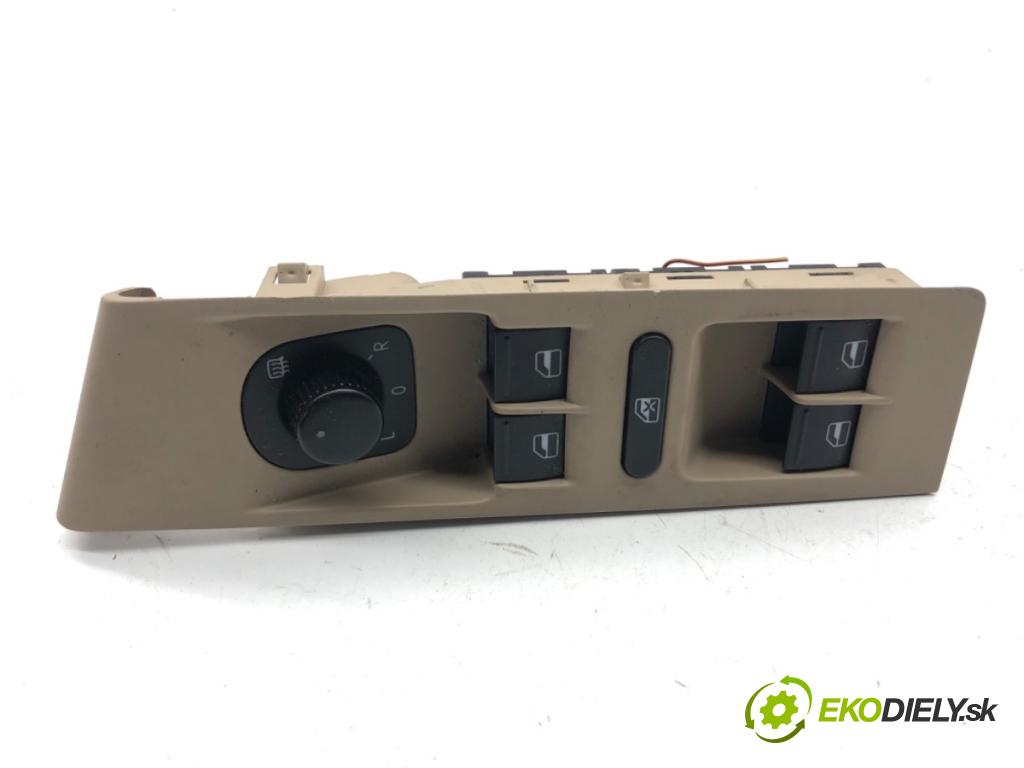 VW PASSAT B7 sedan 2011 103 kW 2.0 TDI 1968 Prepínač okien 3AB868347D (Prepínacie páčky pod volantom)