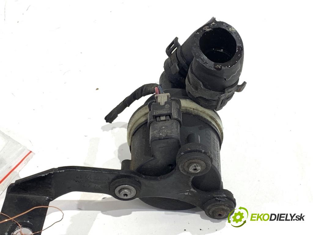 VW PASSAT B7 sedan 2011 103 kW 2.0 TDI 1968 DALŠÍ: Pumpa vody 5N0965561A (Vodná pumpa)