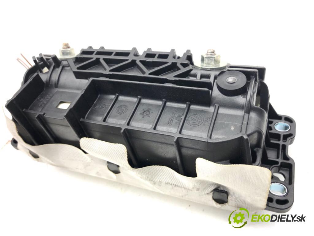 VW PASSAT B7 sedan 2011 103 kW 2.0 TDI 1968 AirBag spolujazdca 34104833A (Airbag)