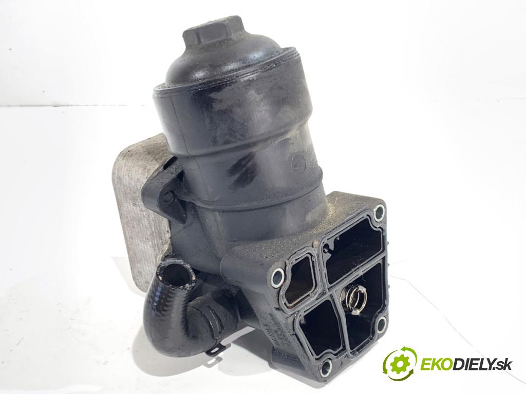 VW PASSAT B7 sedan 2011 103 kW 2.0 TDI 1968 obal filtra oleje 03L115389C (Kryt olejového filtru)