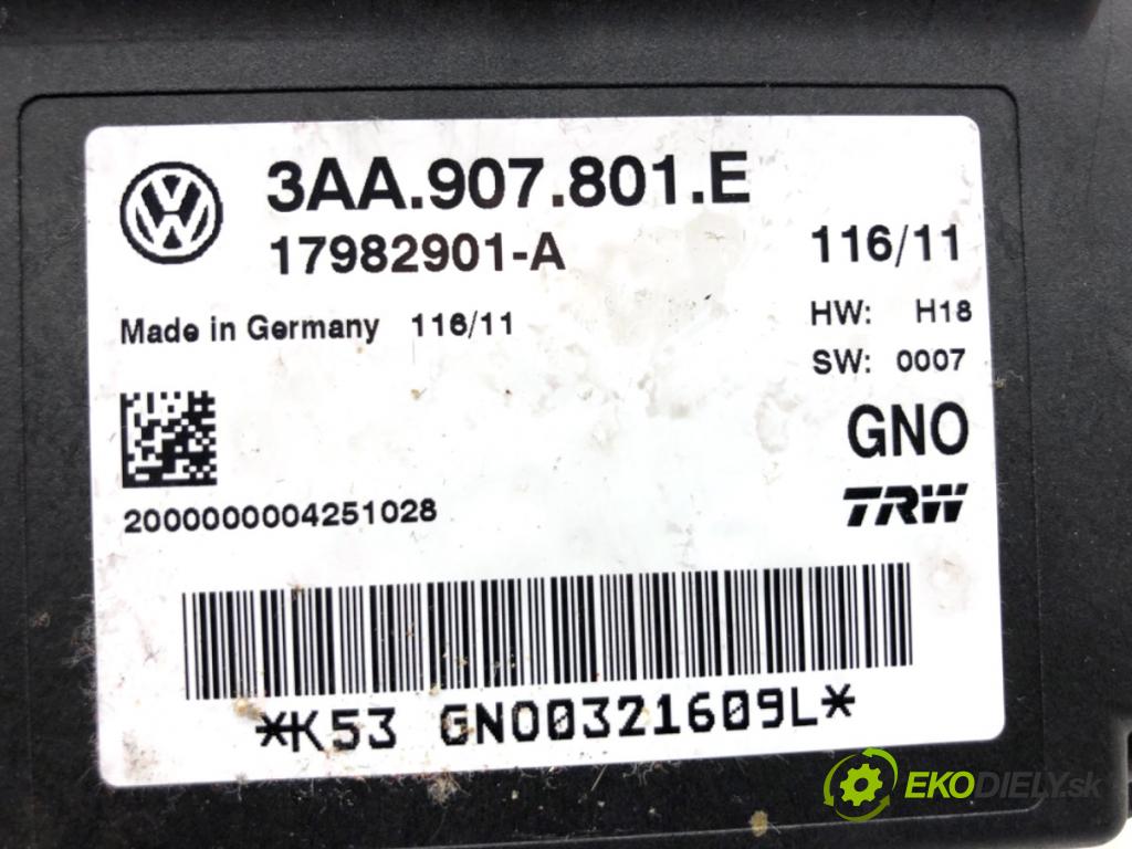 VW PASSAT B7 sedan 2011 103 kW 2.0 TDI 1968 modul brzdy ruční brzdy 3AA907801E