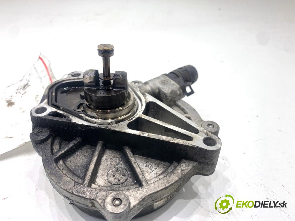 KIA CARENS IV nadwozie wielkoprzestrzenne (MPV) 2013 100 kW 1.7 CRDi 1685 pumpa vakuová 28810-2A500