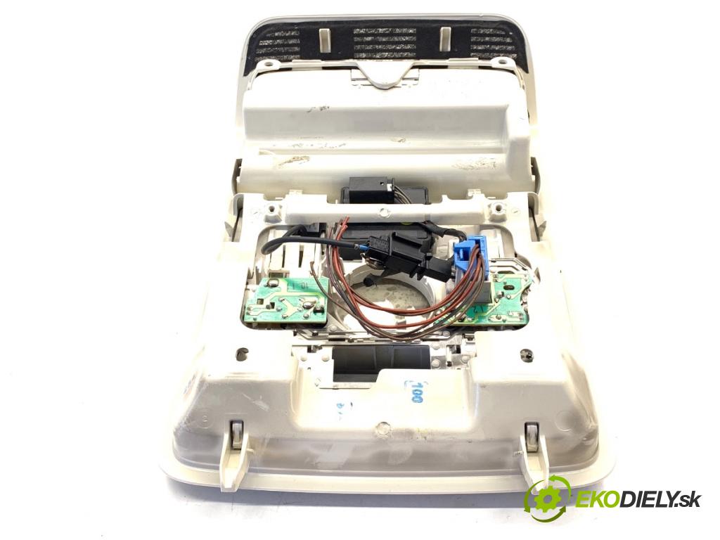 VW PASSAT B7 sedan 2011 103 kW 2.0 TDI 1968 světlo stropní 1K0868837E