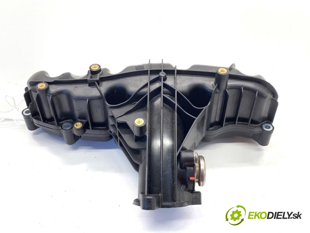 VW PASSAT B7 sedan 2011 103 kW 2.0 TDI 1968 potrubí sání  (Sací potrubí)