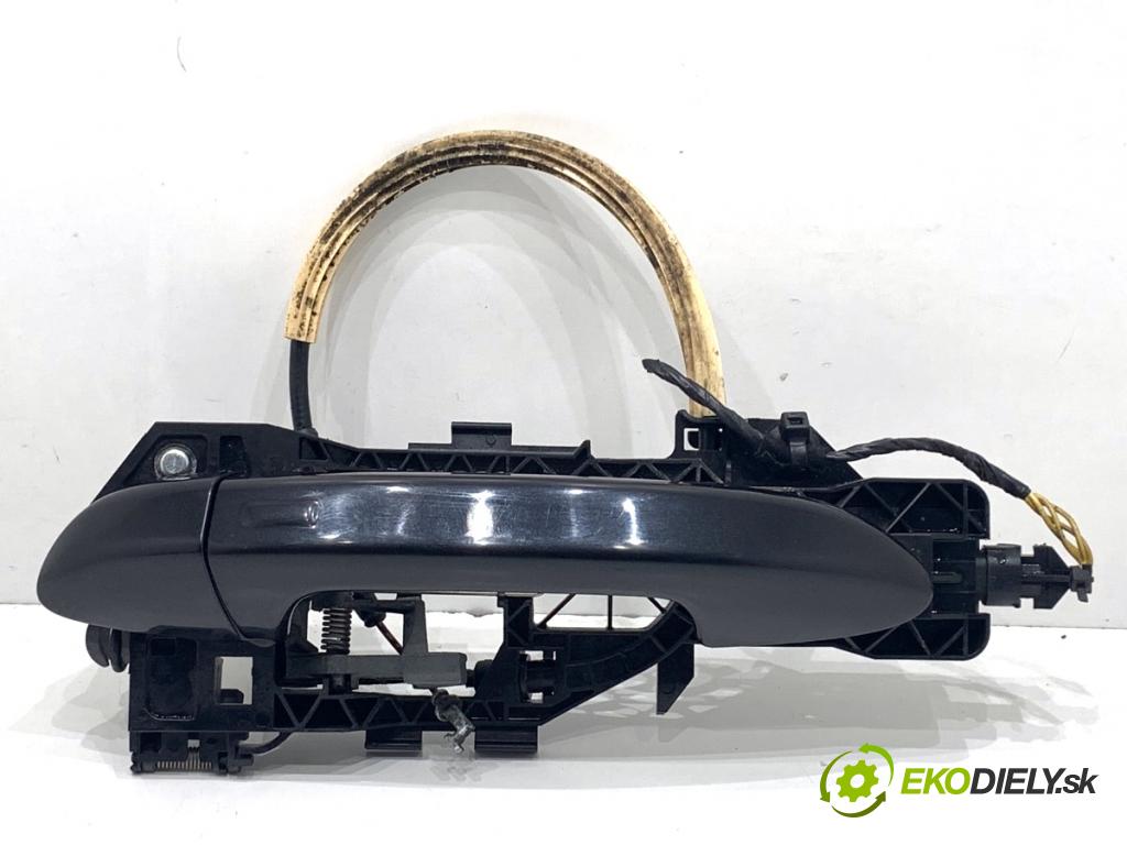 VW PASSAT B7 sedan 2011 103 kW 2.0 TDI 1968 Kľučka vonkajšia ľavy predný 