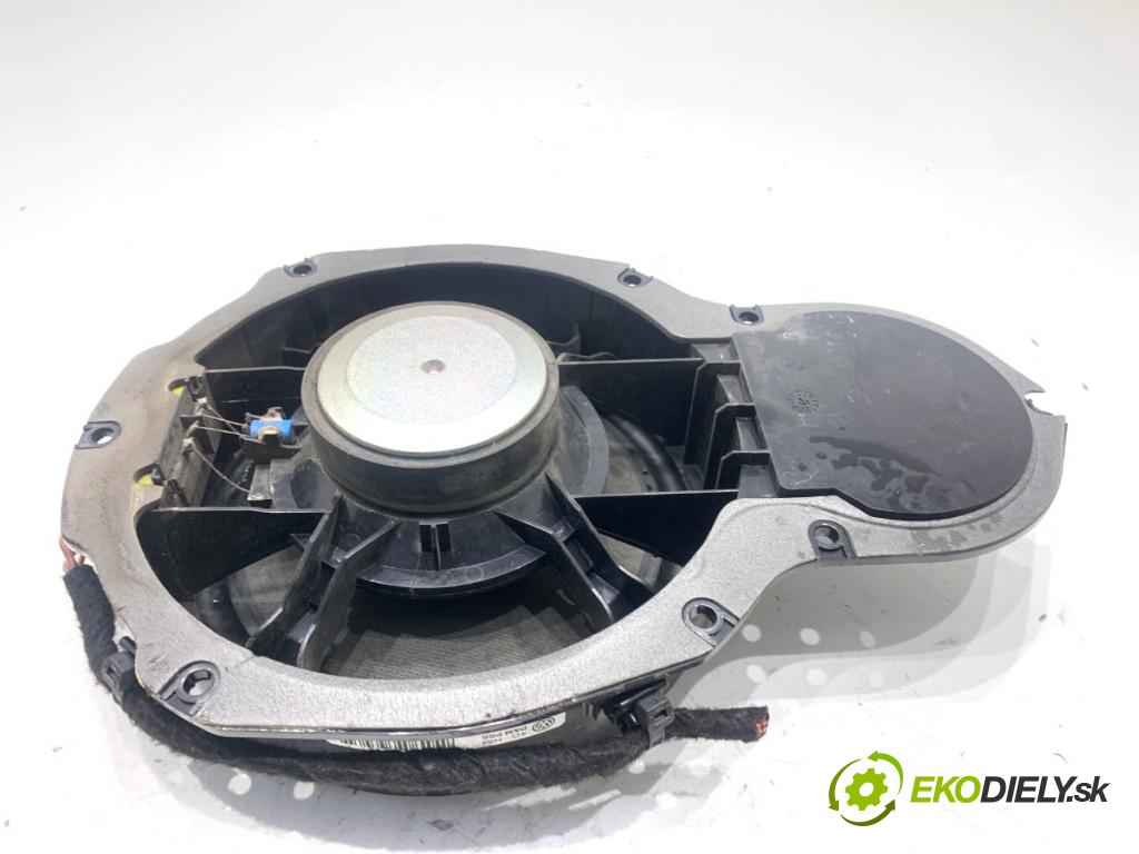 VW PASSAT B7 sedan 2011 103 kW 2.0 TDI 1968 reproduktor Dvere predný pravy 3C8035454