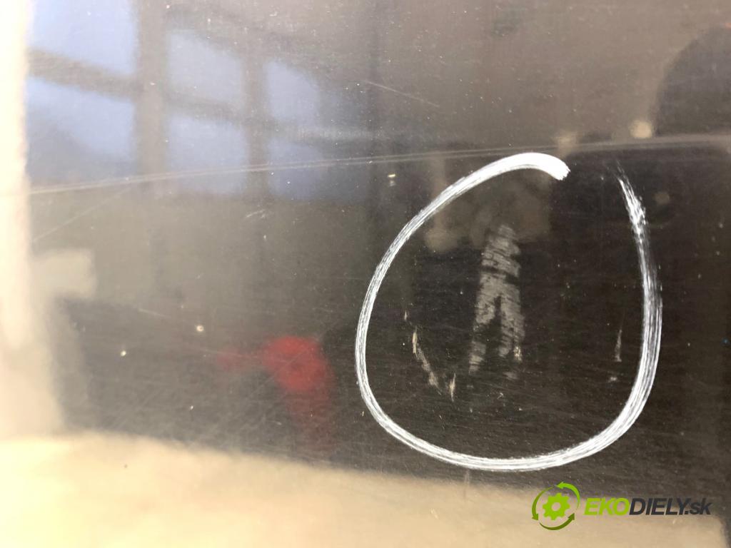 VW PASSAT B7 sedan 2011 103 kW 2.0 TDI 1968 dveře levý zadní část