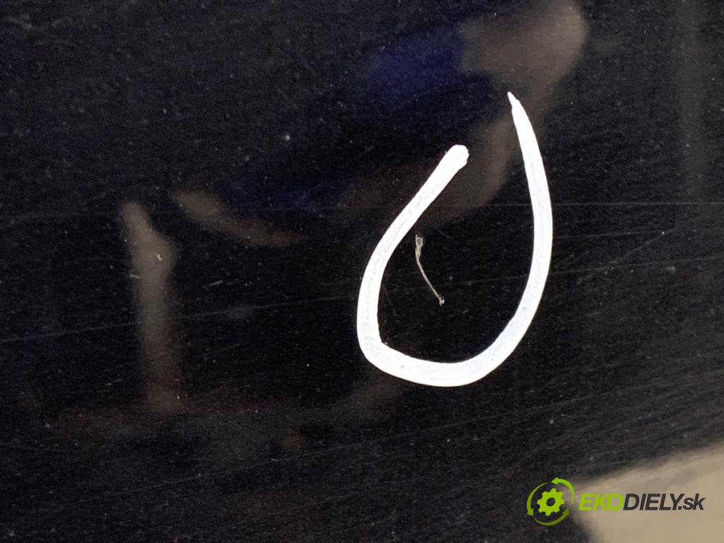 VW PASSAT B7 sedan 2011 103 kW 2.0 TDI 1968 dveře pravý přední část