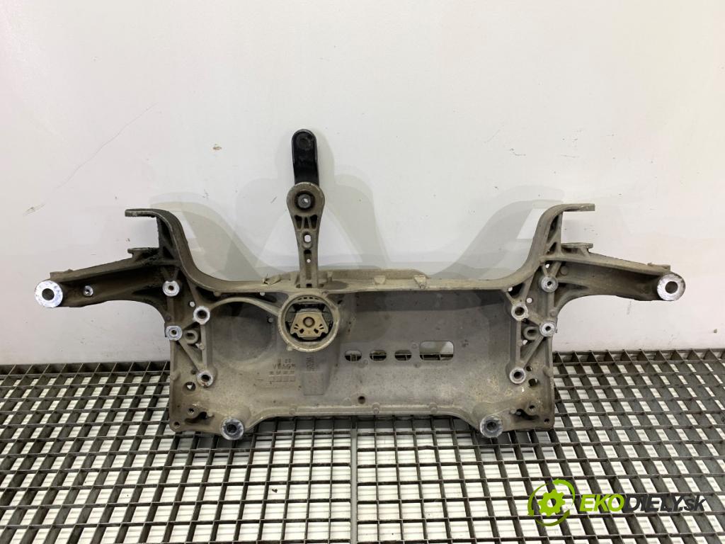 VW PASSAT B7 sedan 2011 103 kW 2.0 TDI 1968 Výstuha pod Motor 3C0199369H (Výstuha predná)