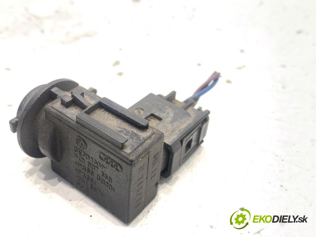 VW PASSAT B7 sedan 2011 103 kW 2.0 TDI 1968 Snímač kvality vzduchu 1K0907659