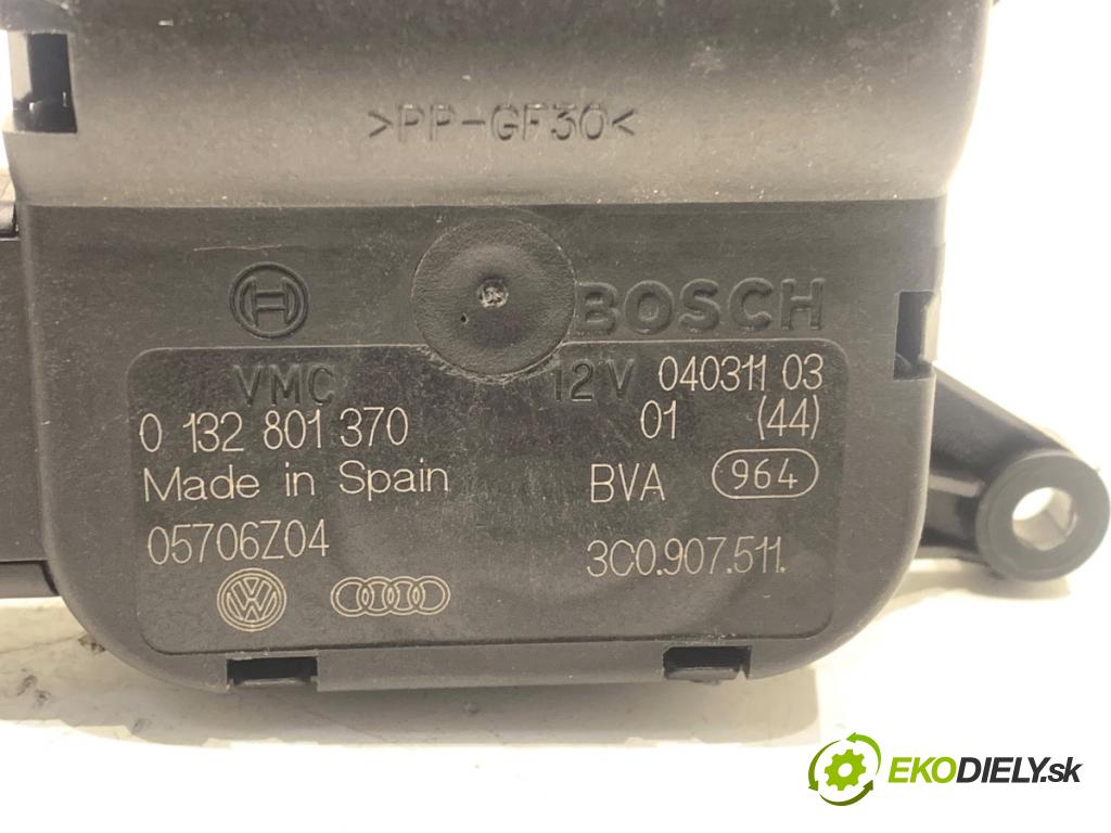 VW PASSAT B7 sedan 2011 103 kW 2.0 TDI 1968 motor topení 3C0907511