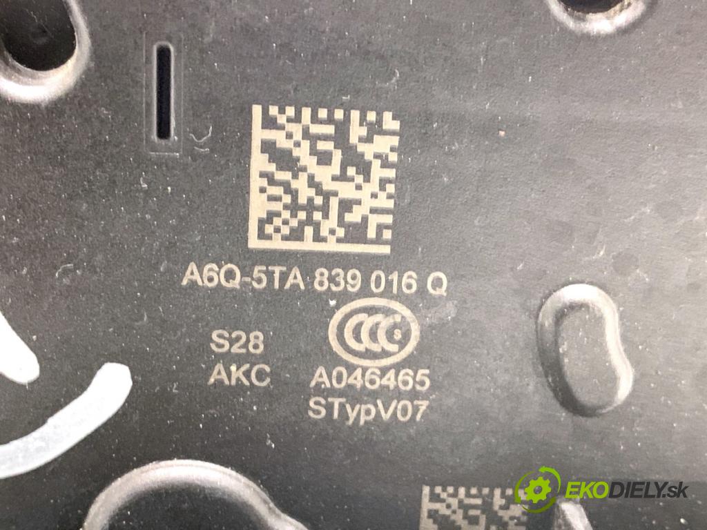 SKODA OCTAVIA IV Kombi 2023 110 kW 2.0 TDI 1968 zámok Dvere pravy zad 5TA839016Q