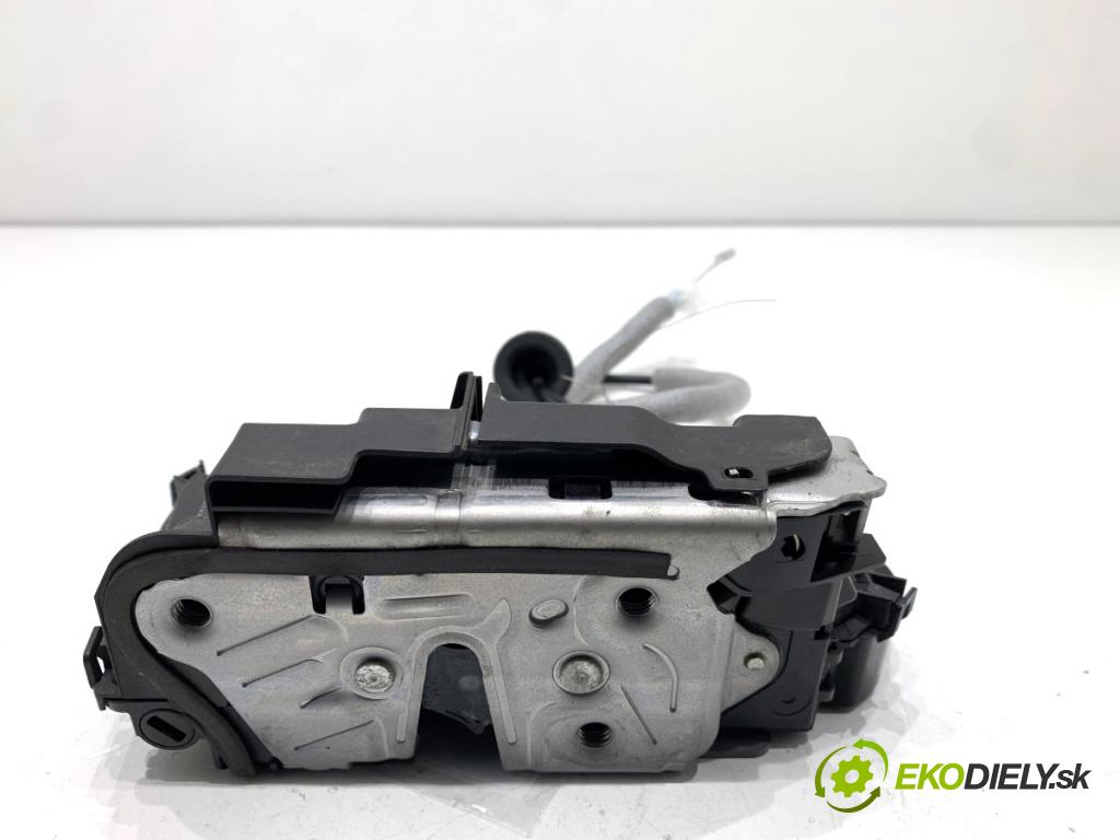 SKODA OCTAVIA IV Kombi 2023 110 kW 2.0 TDI 1968 zámok Dvere pravy predný 5TA837016E