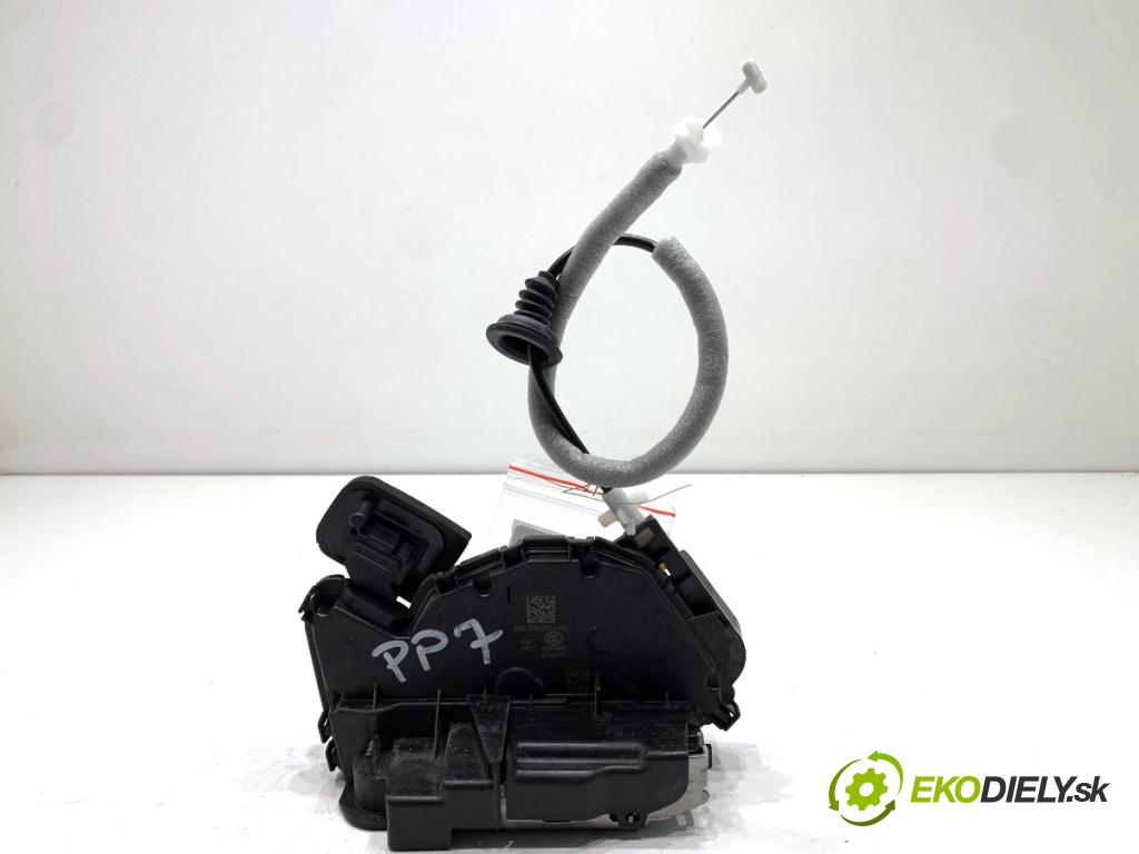 SKODA OCTAVIA IV Kombi 2023 110 kW 2.0 TDI 1968 zámok dveře pravý přední část 5TA837016E