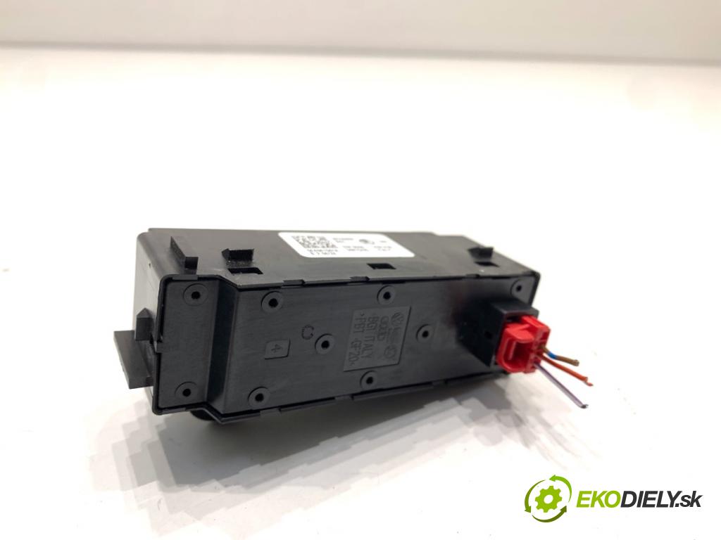 SKODA OCTAVIA IV Kombi 2023 110 kW 2.0 TDI 1968 spínač světel 5E4941501A