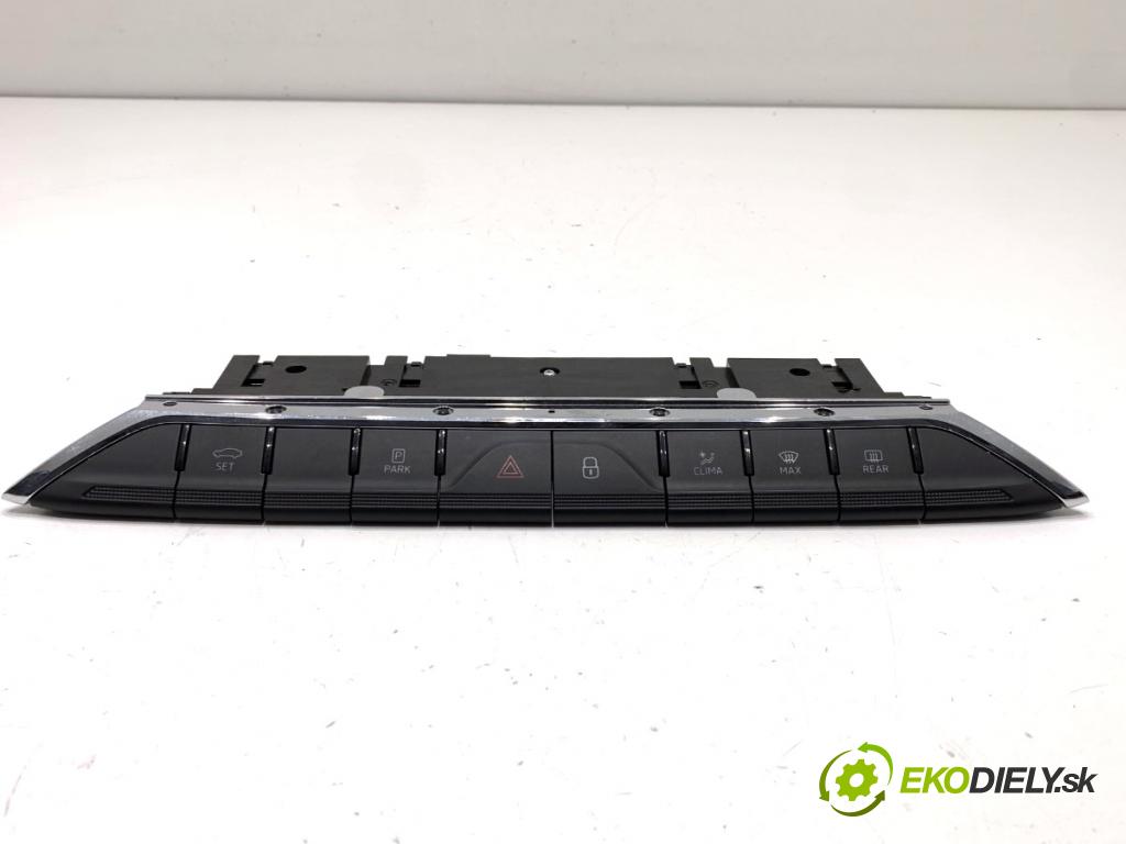 SKODA OCTAVIA IV Kombi 2023 110 kW 2.0 TDI 1968 Panel spínač světel nouzových 5E3925200F