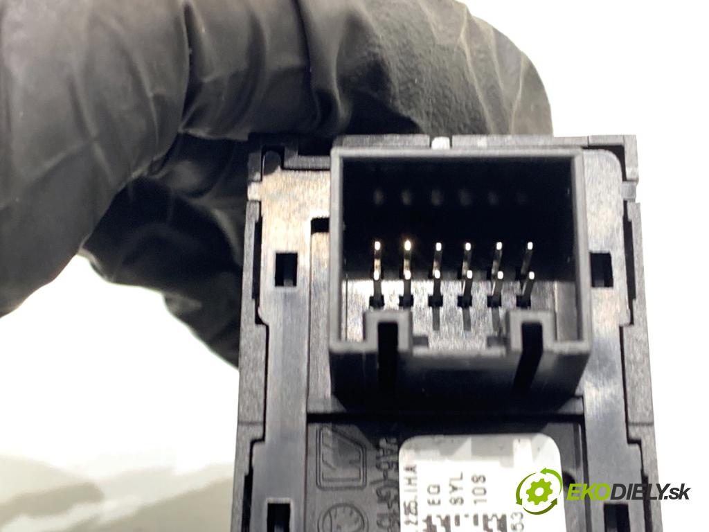 SKODA OCTAVIA IV Kombi 2023 110 kW 2.0 TDI 1968 Spínač brzdy ručnej brzdy 5E4927225 (Prepínacie páčky pod volantom)