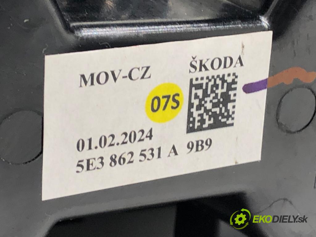 SKODA OCTAVIA IV Kombi 2023 110 kW 2.0 TDI 1968 držák na nápoje 5E3862531A (Držák nápojů)