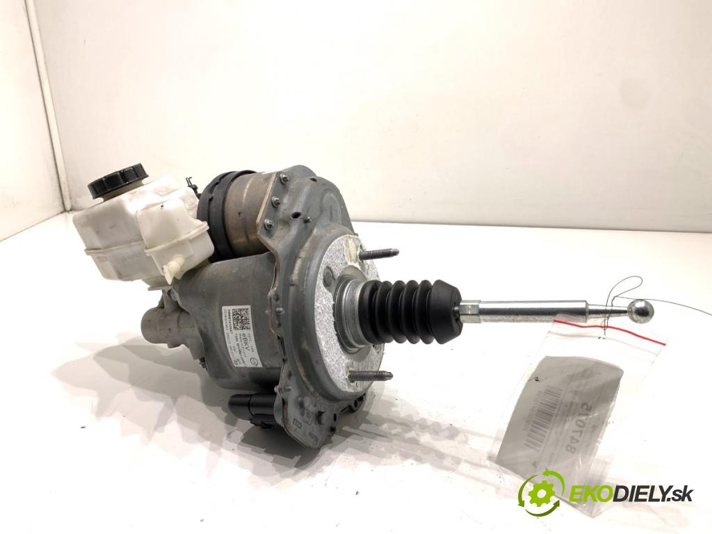 SKODA OCTAVIA IV Kombi 2023 110 kW 2.0 TDI 1968 Posilovač bŕzd 5WB614105AT