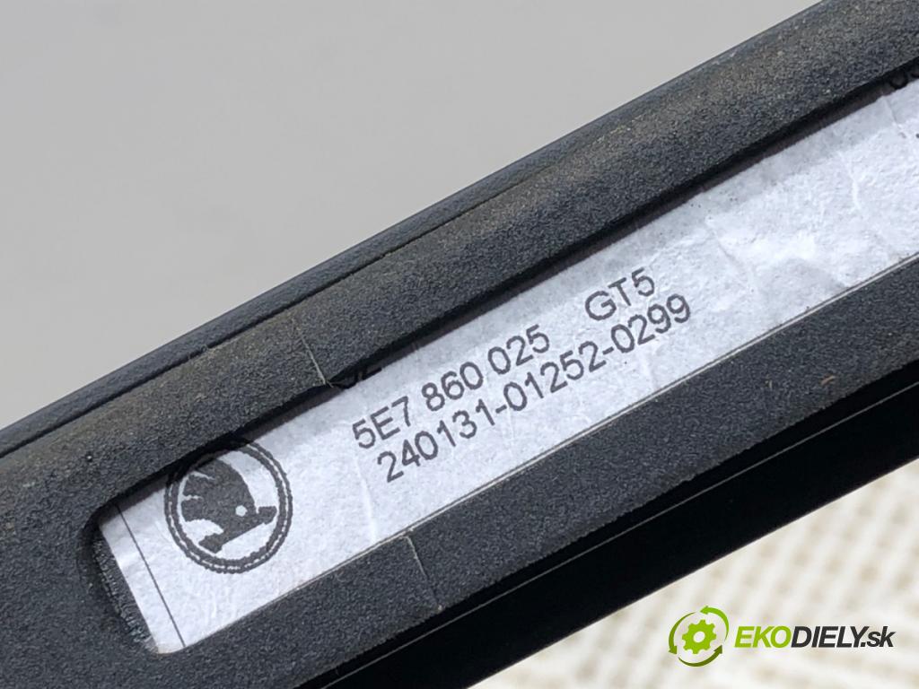 SKODA OCTAVIA IV Kombi 2023 110 kW 2.0 TDI 1968 lyžiny STRECHA: 5E7860025