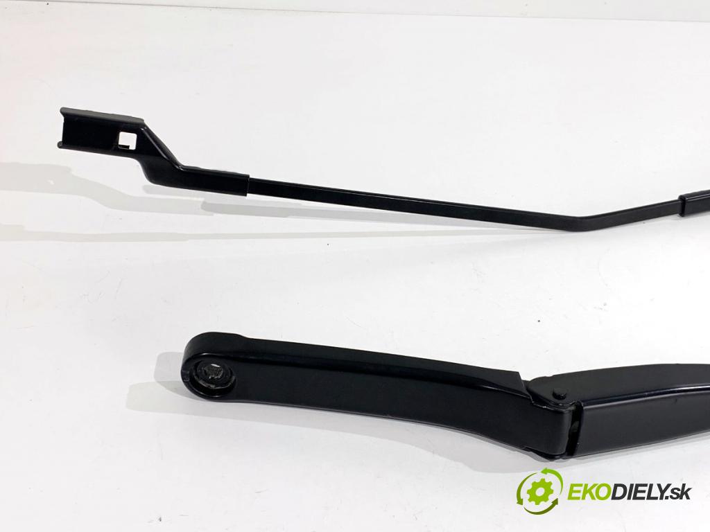 SKODA OCTAVIA IV Kombi 2023 110 kW 2.0 TDI 1968 ramena stěrače přední část 5E4955410 5E4955409